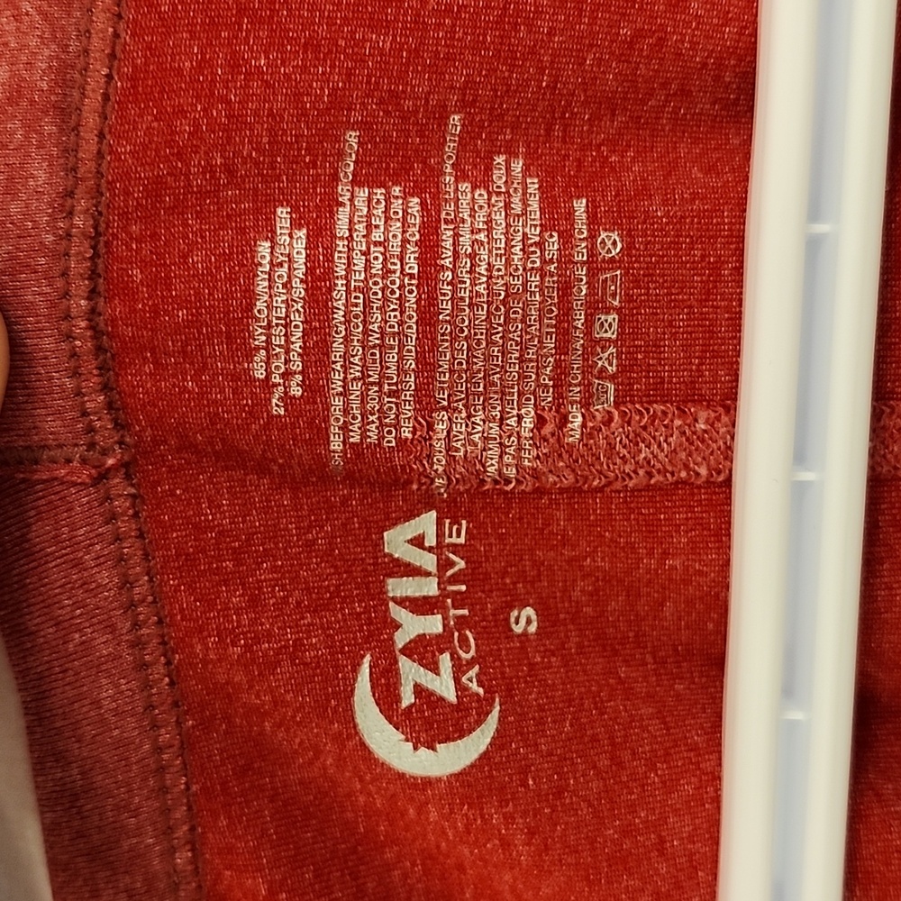 Zyia red fitted Activewear long sleeve shirt size S - Picture 3 of 6